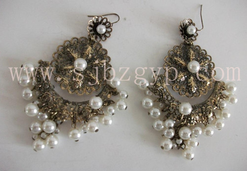 Pearl earrings